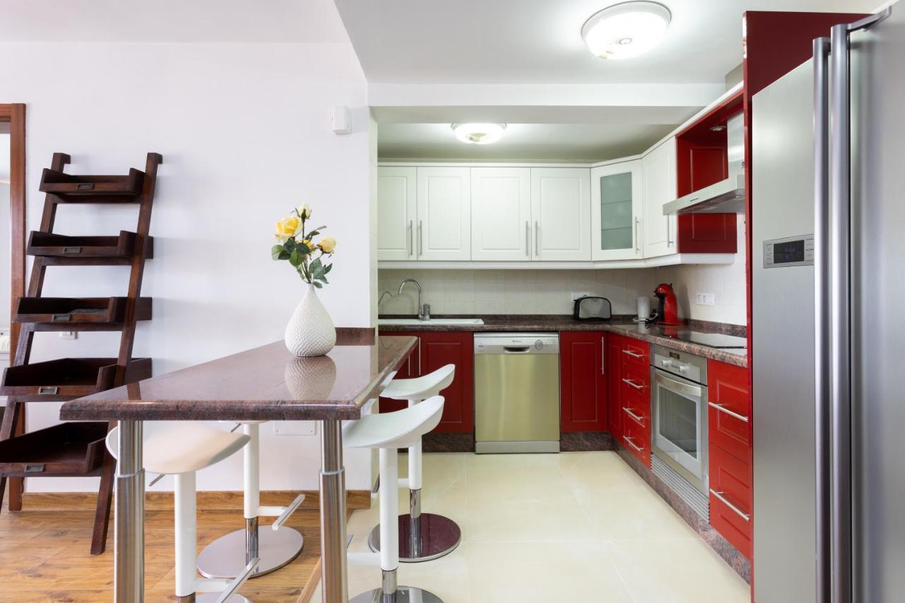 Exclusive Penthouse Playa Las Vistas 4 Close To The Sea And Beach, Aircondition For A Fee, Wifi, Terrace, Heated Pool Playa de las Americas  Exteriör bild