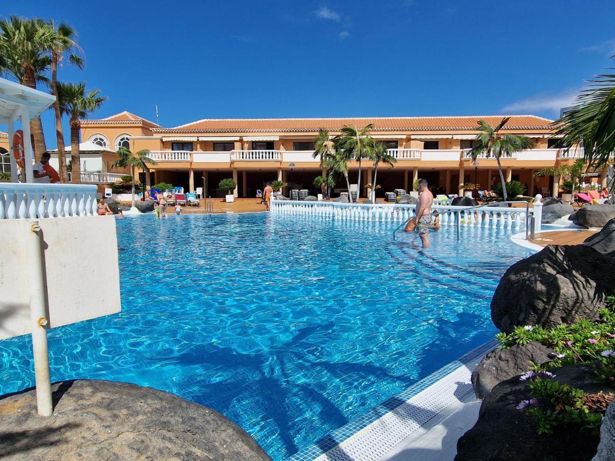 Exclusive Penthouse Playa Las Vistas 4 Close To The Sea And Beach, Aircondition For A Fee, Wifi, Terrace, Heated Pool Playa de las Americas  Exteriör bild